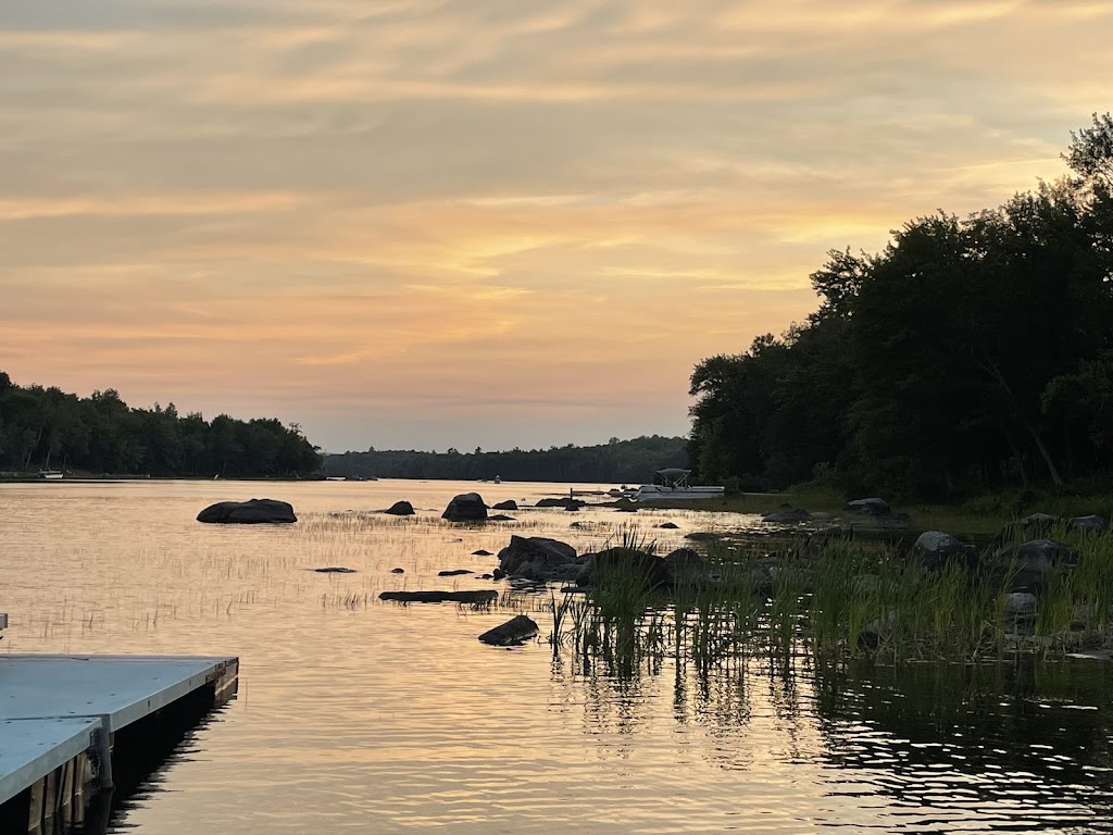 Bear Point Marina, Cabins, Campground and Restaurant | restaurant | Bear Point Rd, Bowerbank, ME 04426, USA | 2075643135 OR +1 207-564-3135