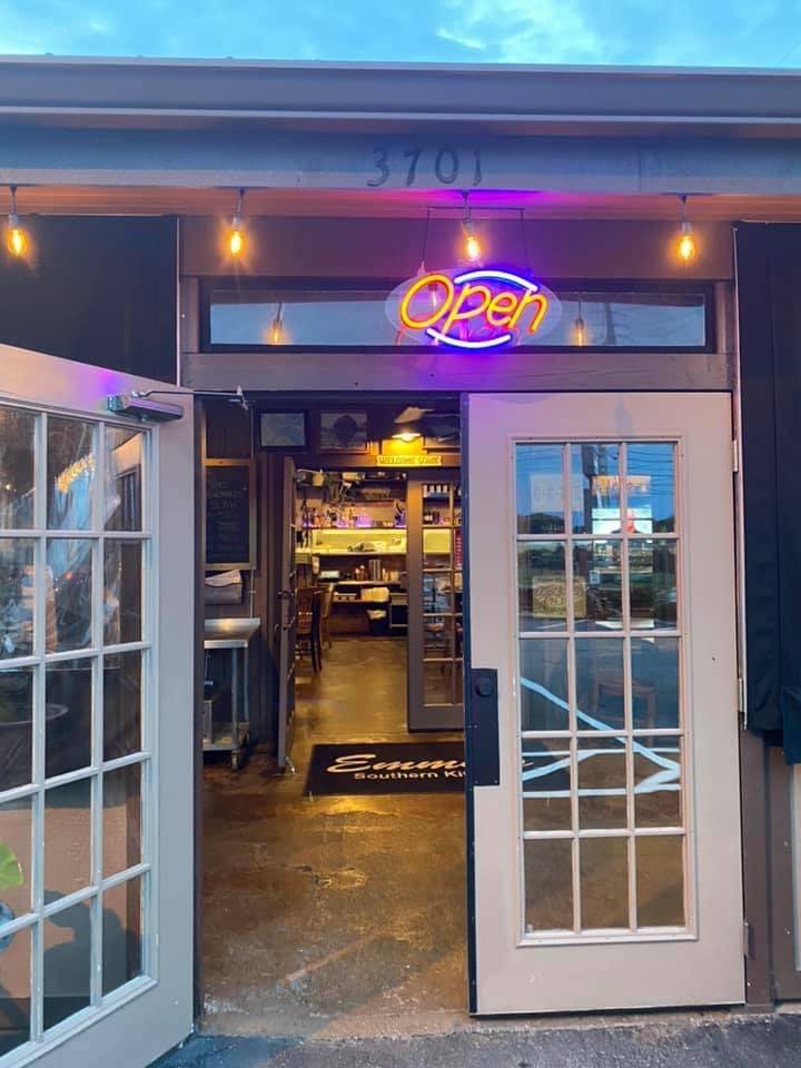 Emmas Southern Kitchen | restaurant | 3701 Sutherland Ave, Knoxville, TN 37919, USA | 8658019116 OR +1 865-801-9116