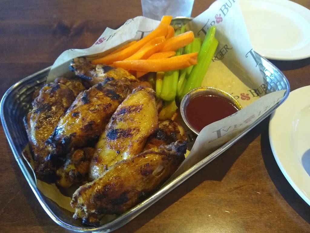 Tap & Burger Belleview Station | restaurant | 4910 S Newport St, Denver, CO 80237, USA | 7205831367 OR +1 720-583-1367