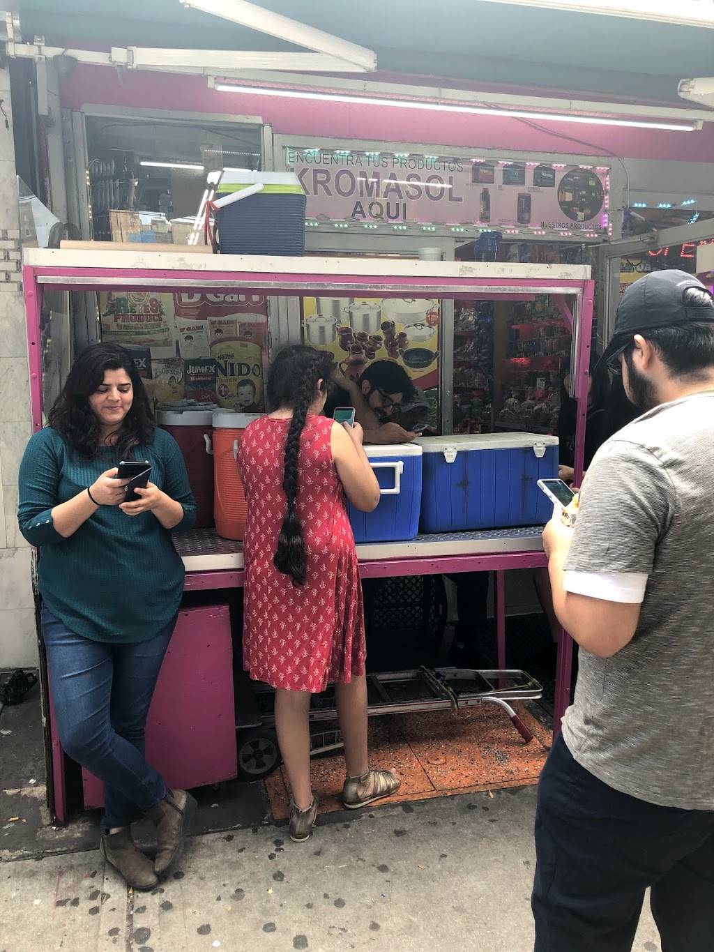 Los Tamalitos de Maria | restaurant | 2276 Jerome Ave, The Bronx, NY 10453, USA | 9176676031 OR +1 917-667-6031