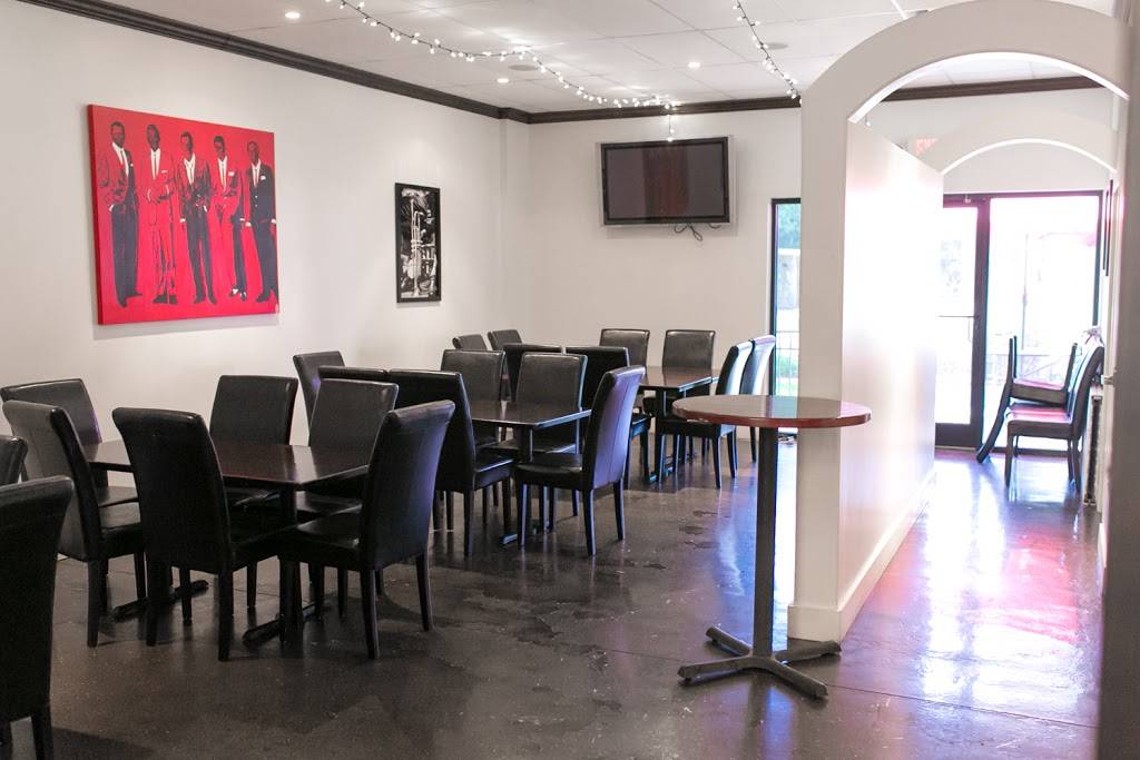 The Vinyl Pi | restaurant | 15906 Old Statesville Rd, Huntersville, NC 28078, USA | 7049921781 OR +1 704-992-1781