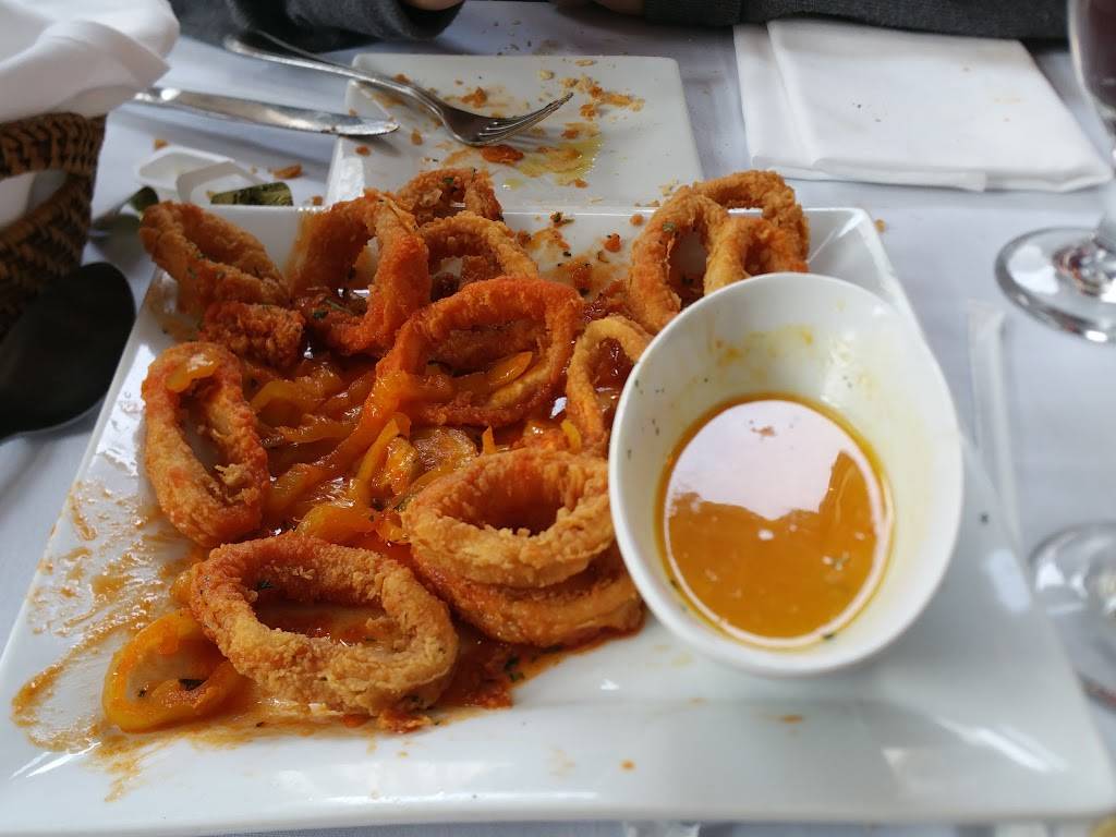 Estoril | restaurant | 1577 Pleasant St, Fall River, MA 02723, USA | 5086771200 OR +1 508-677-1200