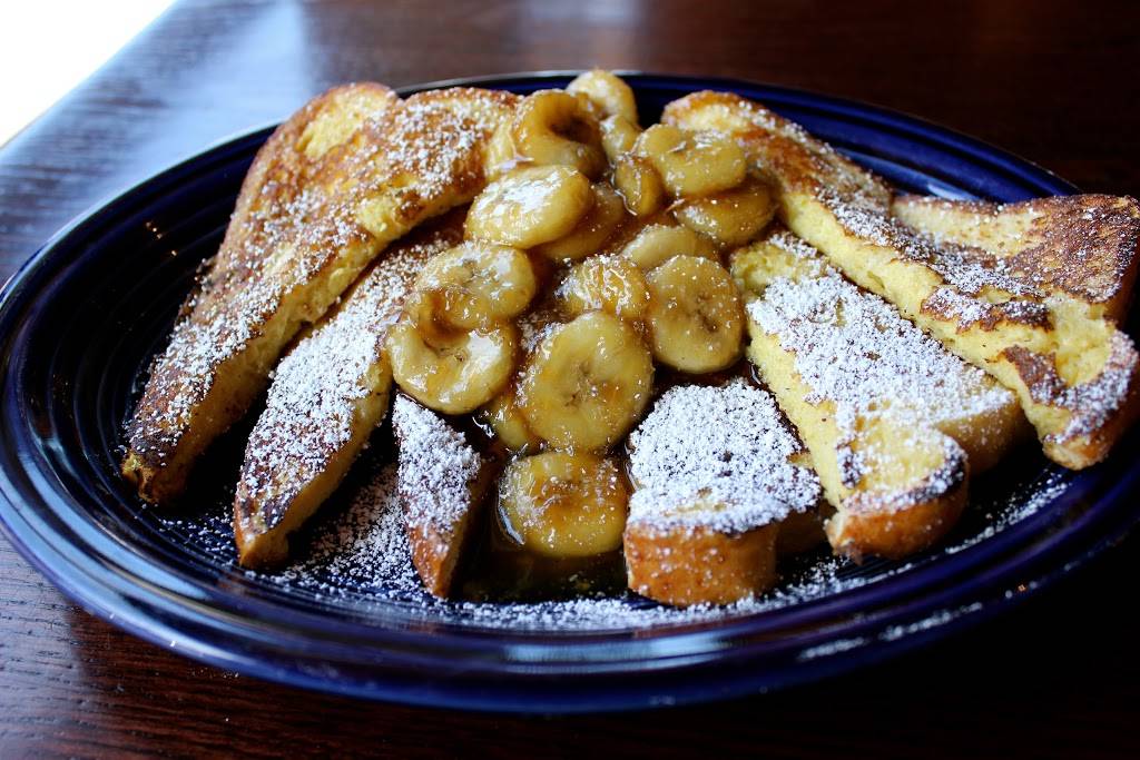 Silver Cloud Restaurant & Karaoke Bar | night club | 1994 Lombard St, San Francisco, CA 94123, USA | 4159221977 OR +1 415-922-1977