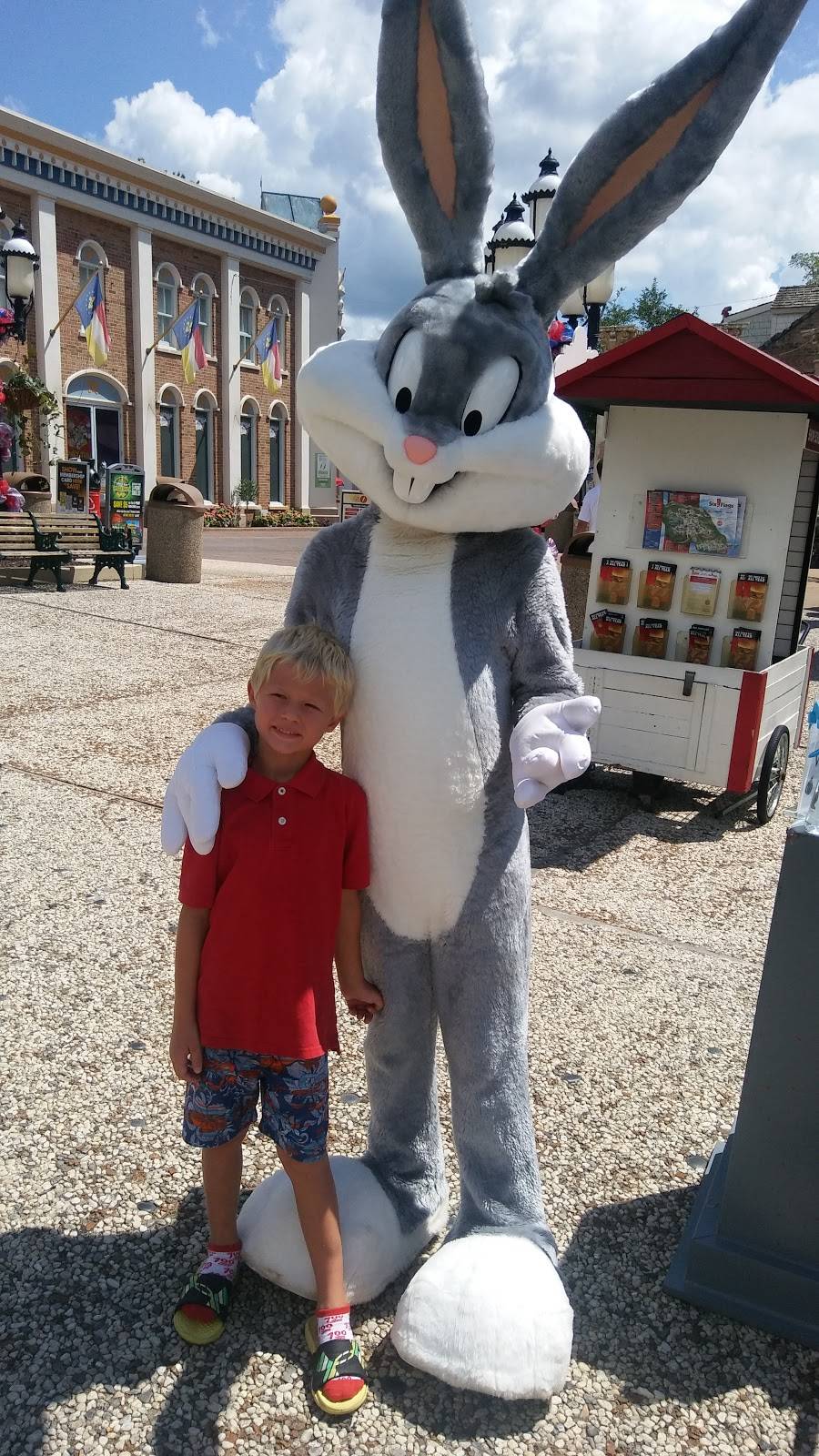 Colonnades | restaurant | 4900 Six Flags Rd, Eureka, MO 63025, USA | 6369385300 OR +1 636-938-5300