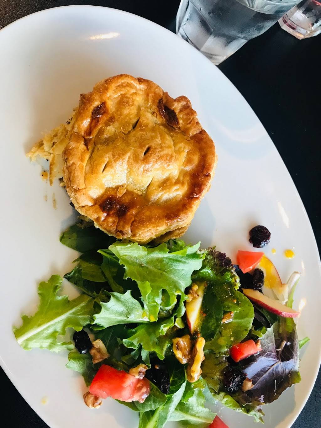 Antonias Bistro | restaurant | 28 Doxsee Ave S, Campbellford, ON K0L 1L0, Canada | 7056320505 OR +1 705-632-0505