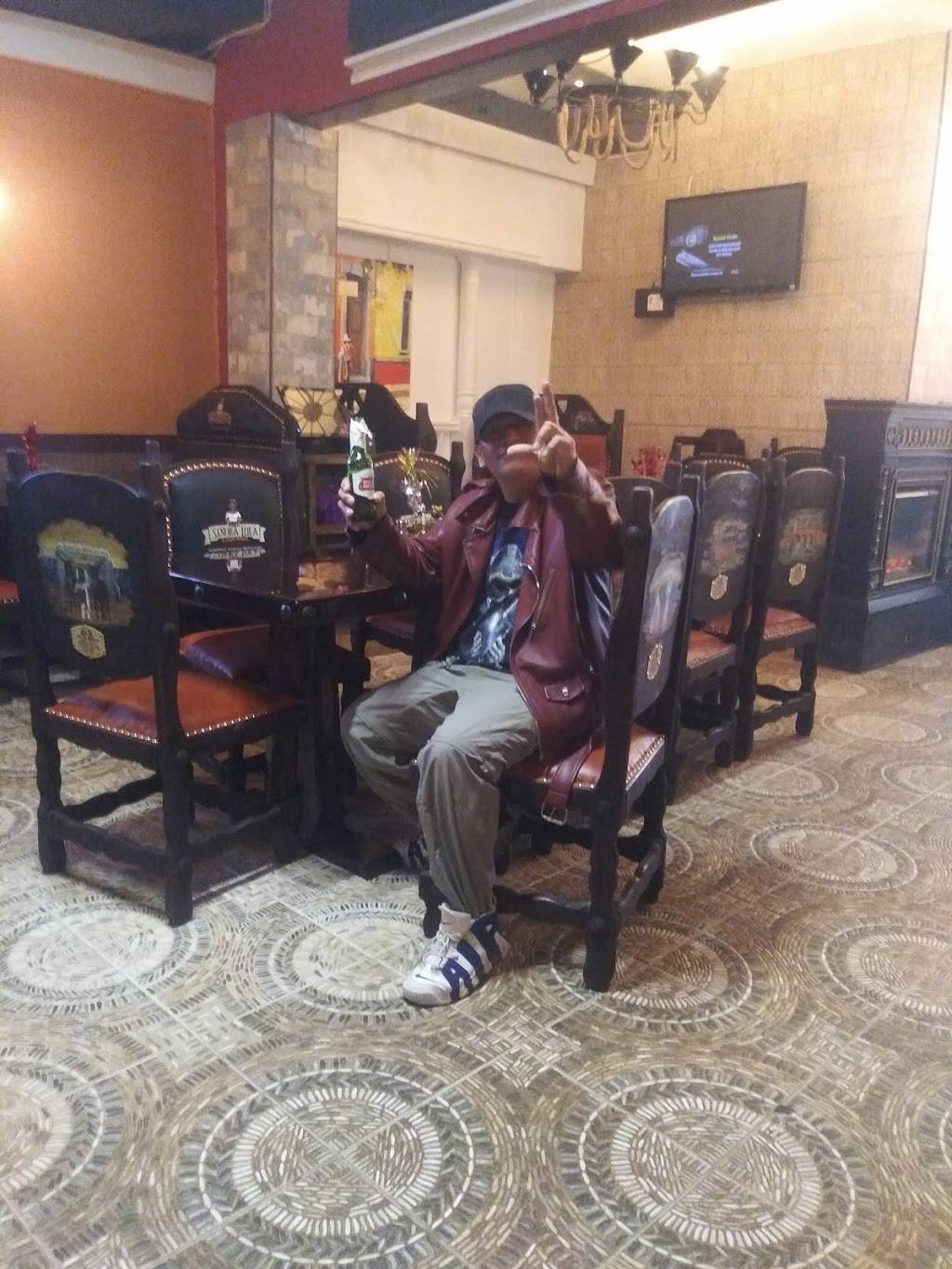 Señora Lola Taquería | restaurant | 3901 Mt Vernon Ave, Alexandria, VA 22305, USA | 5713127214 OR +1 571-312-7214