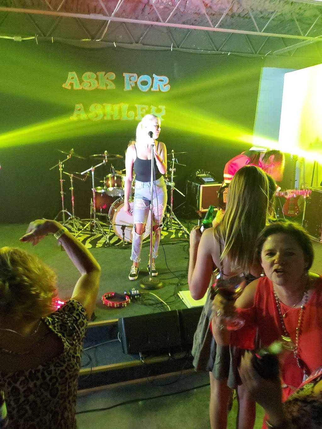 My Place Bar & Grill | restaurant | 811 Foreman Dr, Lafayette, LA 70506, USA | 3374841182 OR +1 337-484-1182