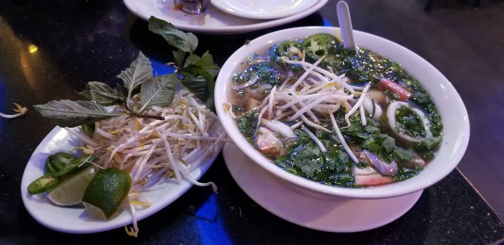 BFF Asian Grill and Bar | restaurant | 1601 E Debbie Ln, Mansfield, TX 76063, USA | 8174737233 OR +1 817-473-7233