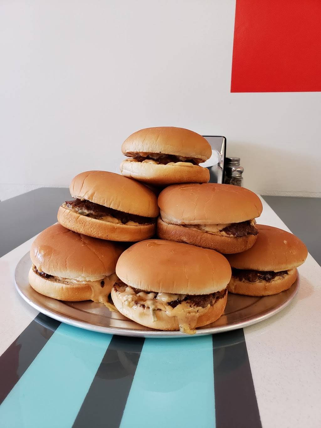 Beefys Burgers Tacoma | restaurant | 3018 6th Ave, Tacoma, WA 98406, USA | 2533011663 OR +1 253-301-1663