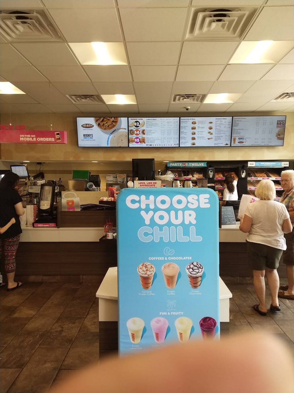 Dunkin | bakery | 500 Hickory Hills Blvd, Whites Creek, TN 37189, USA | 6157271181 OR +1 615-727-1181