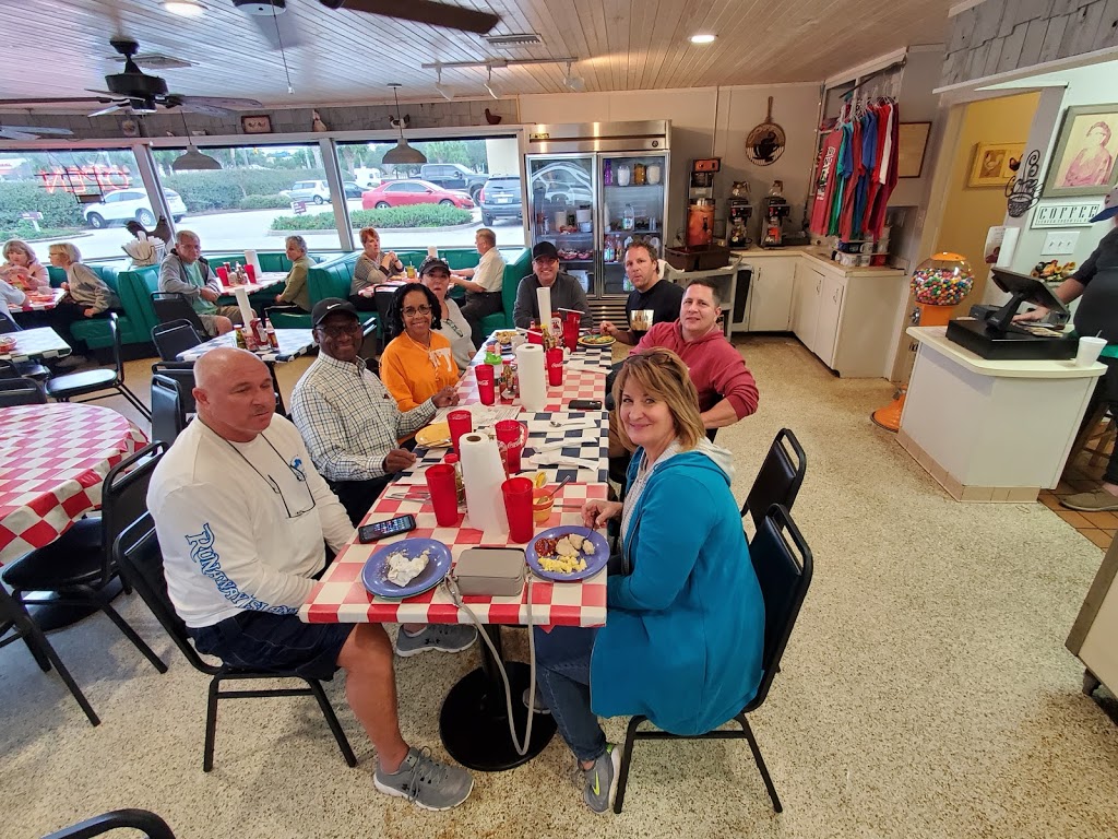 Hazels Nook | restaurant | 120 E Fort Morgan Rd, Gulf Shores, AL 36542, USA | 2519687065 OR +1 251-968-7065