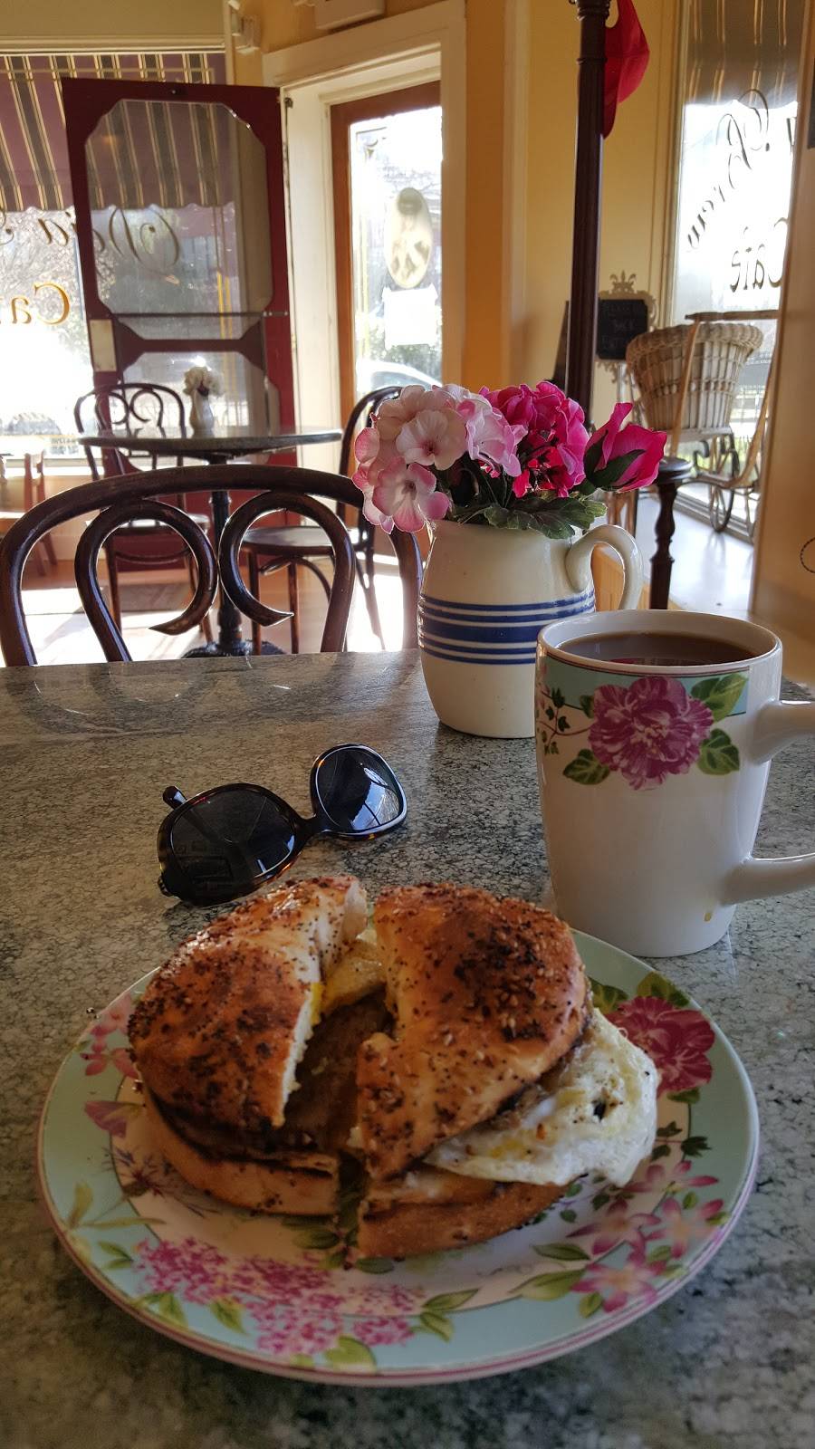 Deja Brew | cafe | 763 Edgewood Ave, New Haven, CT 06515, USA | 2033891518 OR +1 203-389-1518