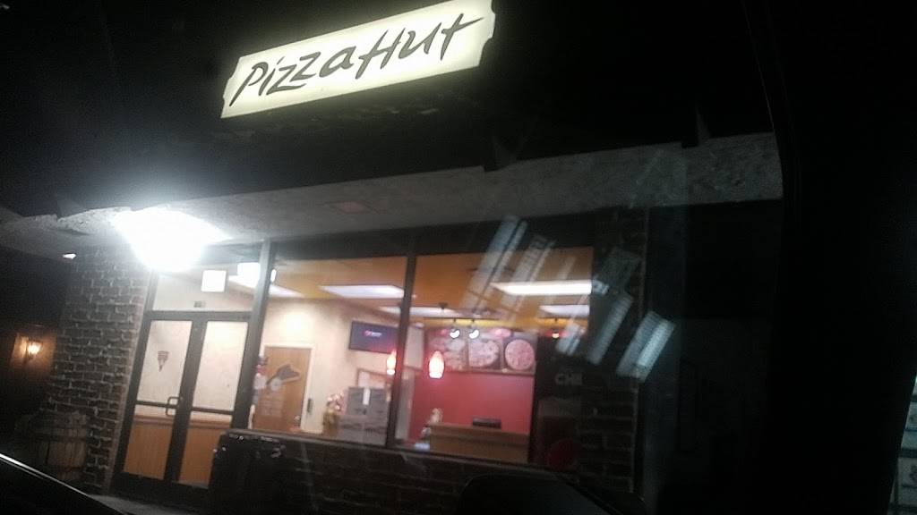 Pizza Hut | restaurant | 467 W Channel Islands Blvd, Port Hueneme, CA 93041, USA | 8059846500 OR +1 805-984-6500