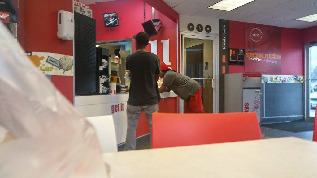 KFC | restaurant | 9227 Cullen Blvd, Houston, TX 77051, USA | 7137348066 OR +1 713-734-8066