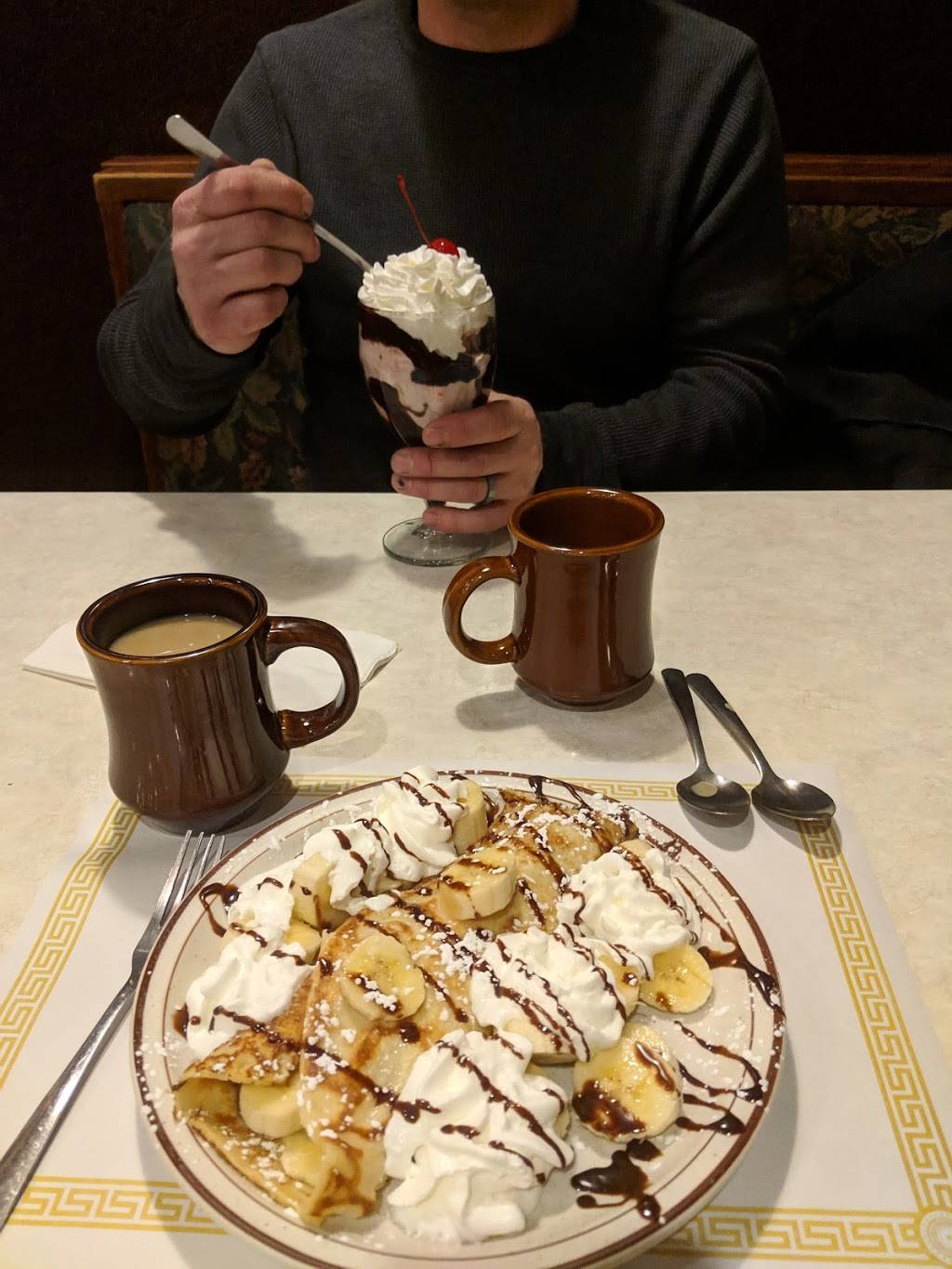 Sweet Henries Ice Cream | restaurant | 1365 Gardner Blvd, Norton, OH 44203, USA | 3308250365 OR +1 330-825-0365