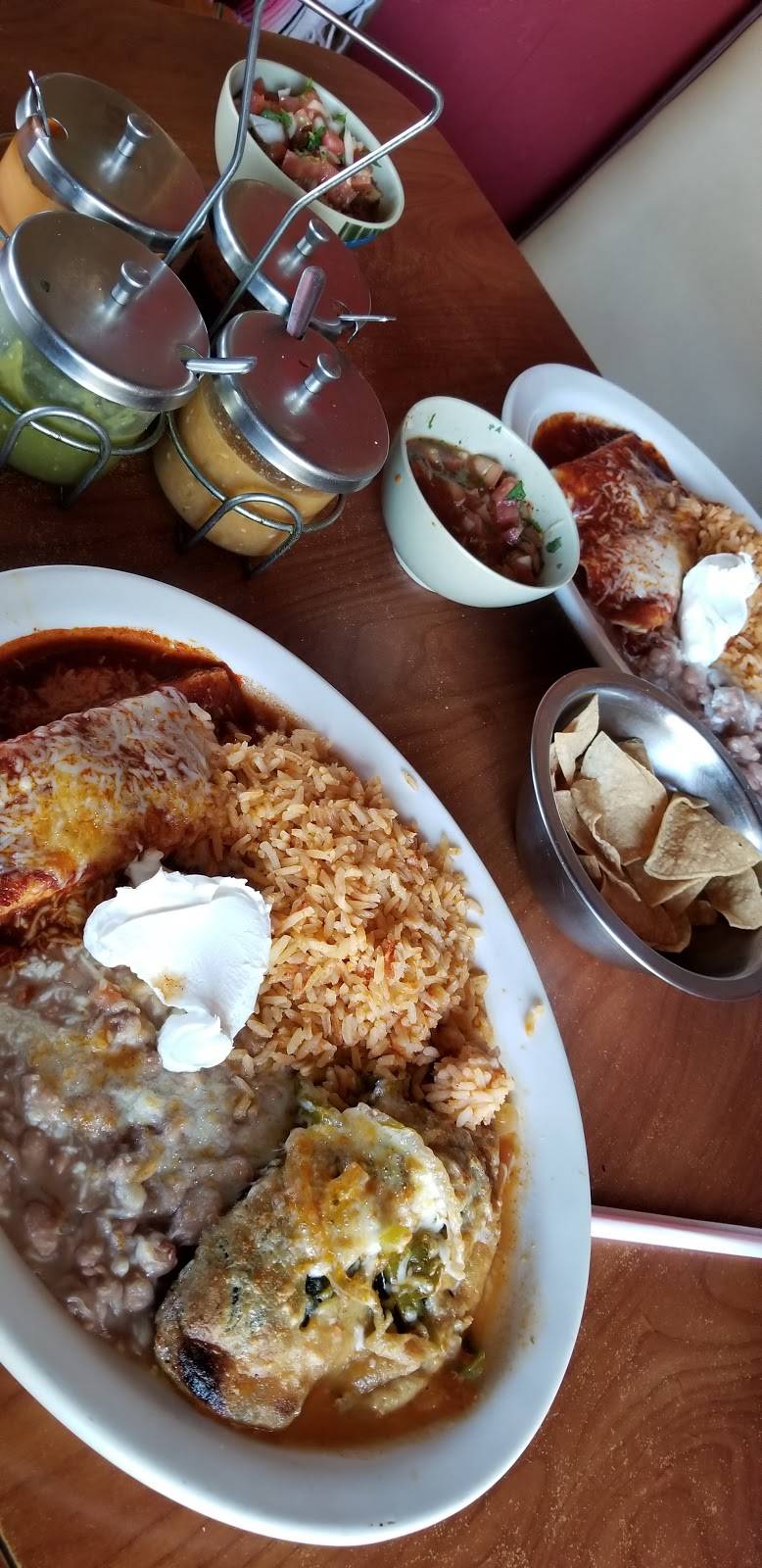 El Patron Mexican Food Restaurant | restaurant | 2555 Lake Ave, Altadena, CA 91001, USA | 6262962818 OR +1 626-296-2818