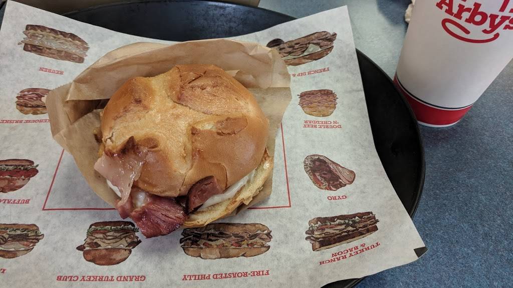 Arbys | meal takeaway | 2425 S Seneca St, Wichita, KS 67217, USA | 3162624336 OR +1 316-262-4336