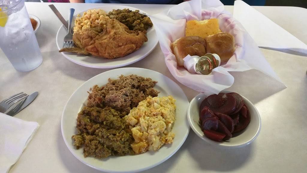 Leigh-Annes Restaurant | restaurant | 200 N Catawba St, Lancaster, SC 29720, USA | 8032856606 OR +1 803-285-6606