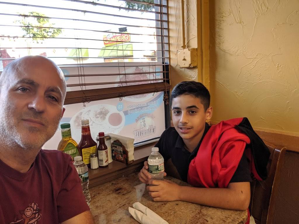 Taqueria El Charrito | restaurant | 128 Pearl St, Chelsea, MA 02150, USA | 6178898014 OR +1 617-889-8014