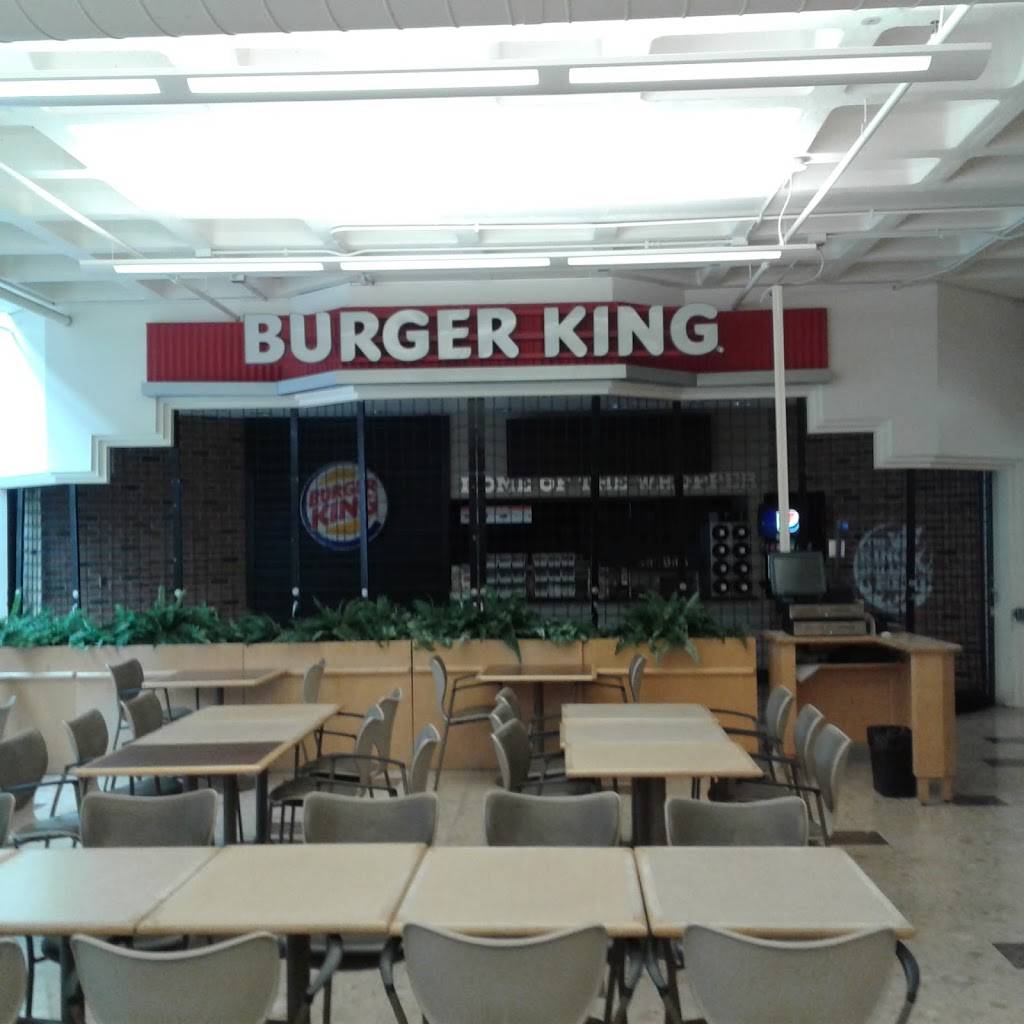 Burger King | restaurant | 2200 E Kenwood Blvd, Milwaukee, WI 53211, USA | 4142294146 OR +1 414-229-4146