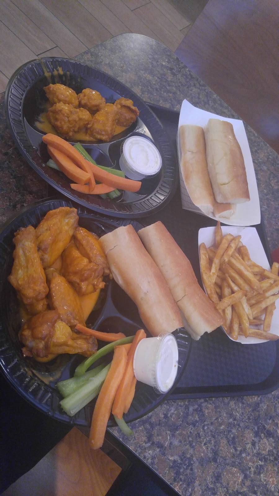 Wings N Things | restaurant | 2525 Vista Way A, Oceanside, CA 92054, USA | 7607228895 OR +1 760-722-8895