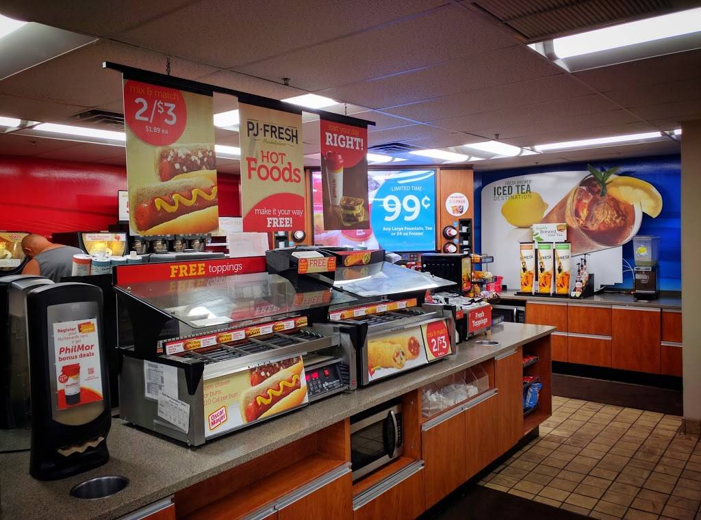 Flying J Travel Center | restaurant | 111 Mill St, Latta, SC 29565, USA | 8437525047 OR +1 843-752-5047