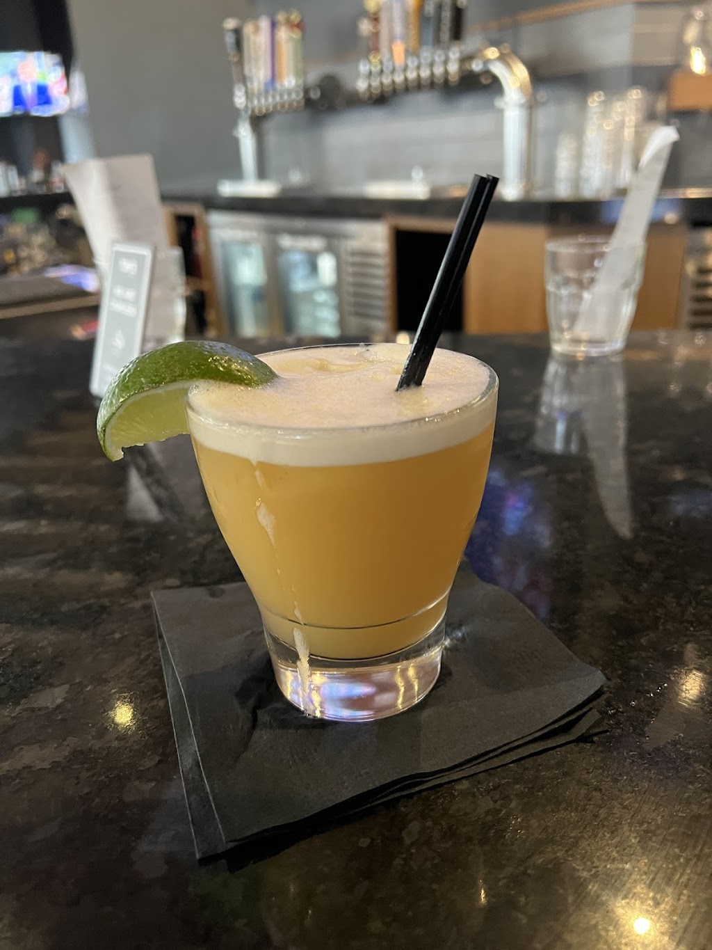 Toms Watch Bar | restaurant | 200 American Way, Oxon Hill, MD 20745, USA | 3019603936 OR +1 301-960-3936