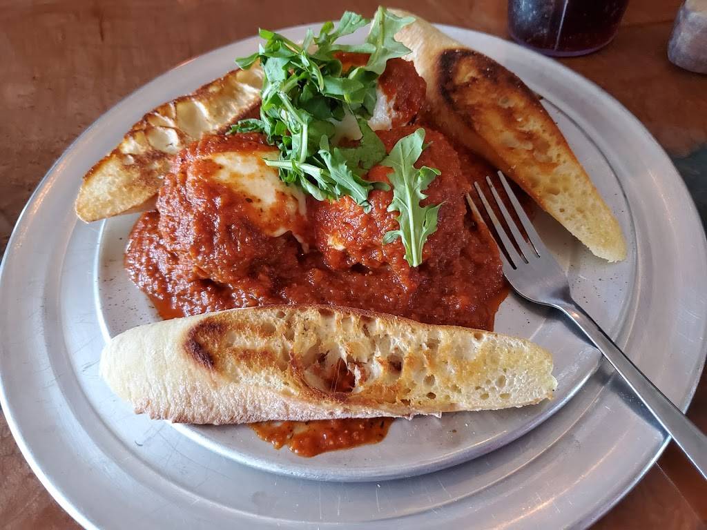 American Pie Wood-Fired Pizza | restaurant | 107 W Broadway St, Muskogee, OK 74401, USA | 9185372377 OR +1 918-537-2377