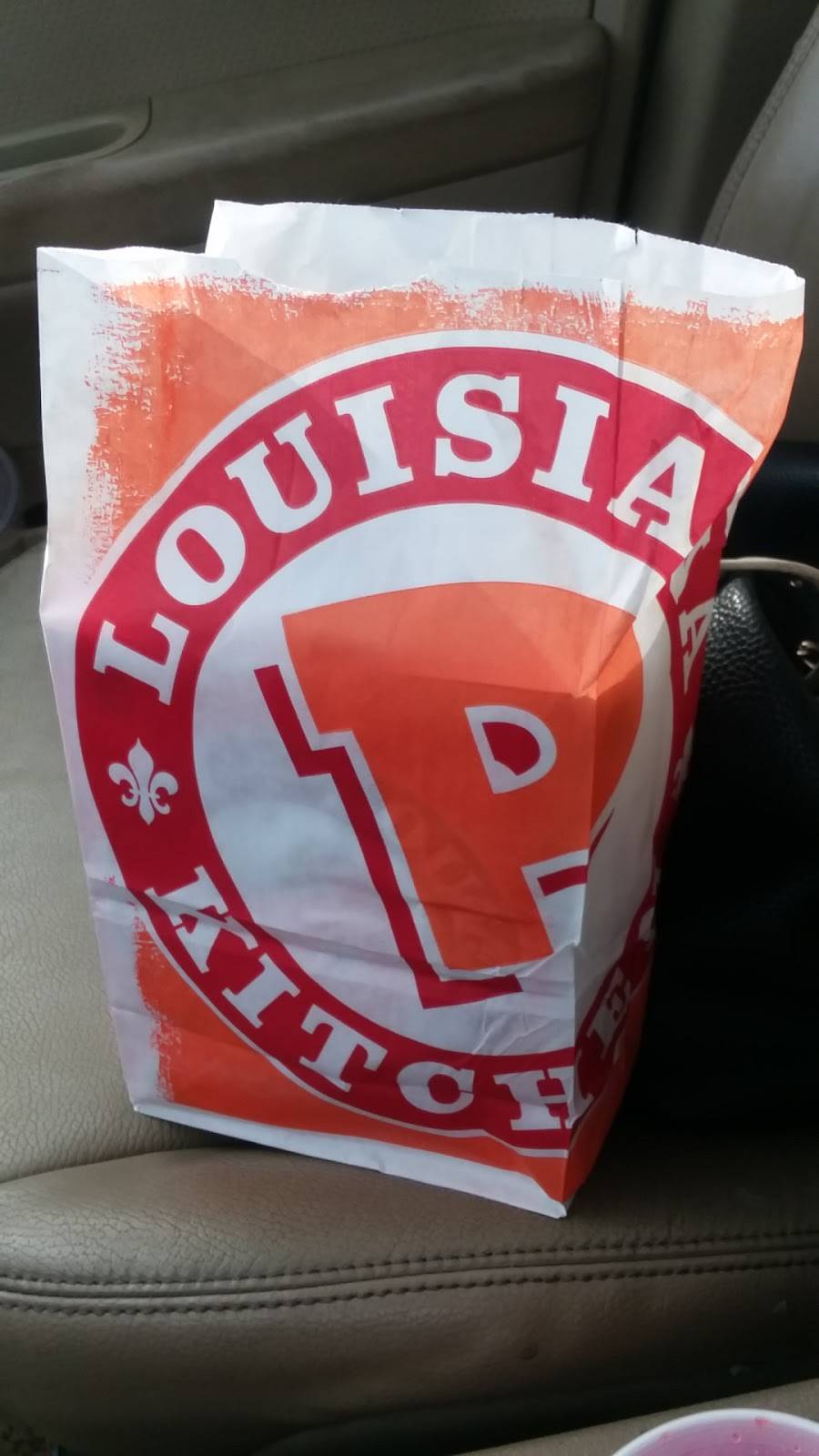 Popeyes Louisiana Kitchen | restaurant | 18100 Torrence Ave, Lansing, IL 60438, USA | 7084748420 OR +1 708-474-8420