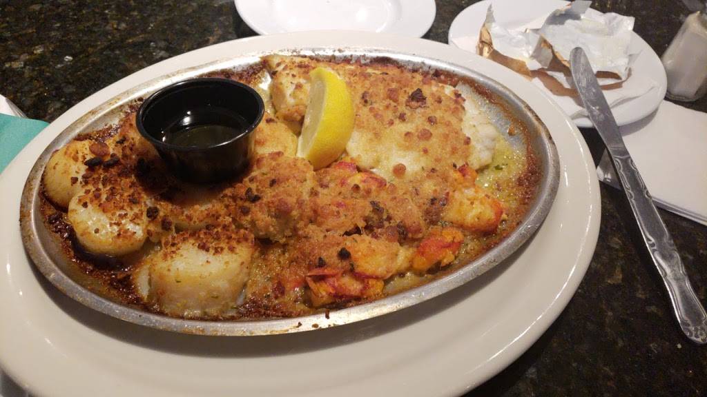 Davenports Restaurant | restaurant | 1070 Mendon Road, Cumberland, RI 02864, USA | 4013341017 OR +1 401-334-1017