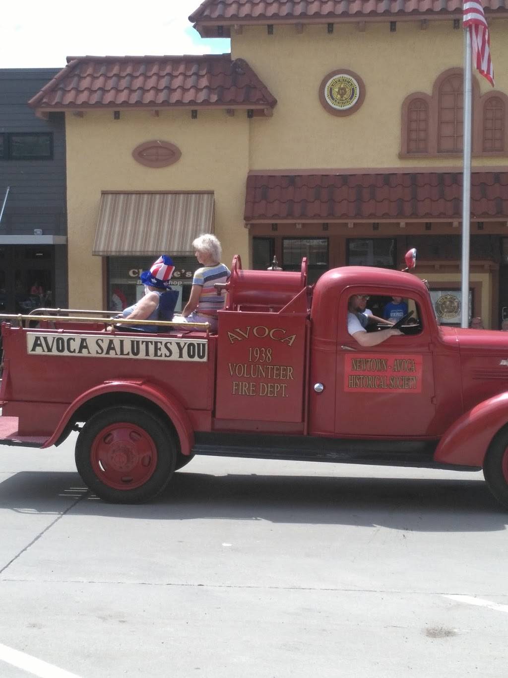 Friends Bar & Grill | restaurant | 133 N Elm St, Avoca, IA 51521, USA | 7123076474 OR +1 712-307-6474