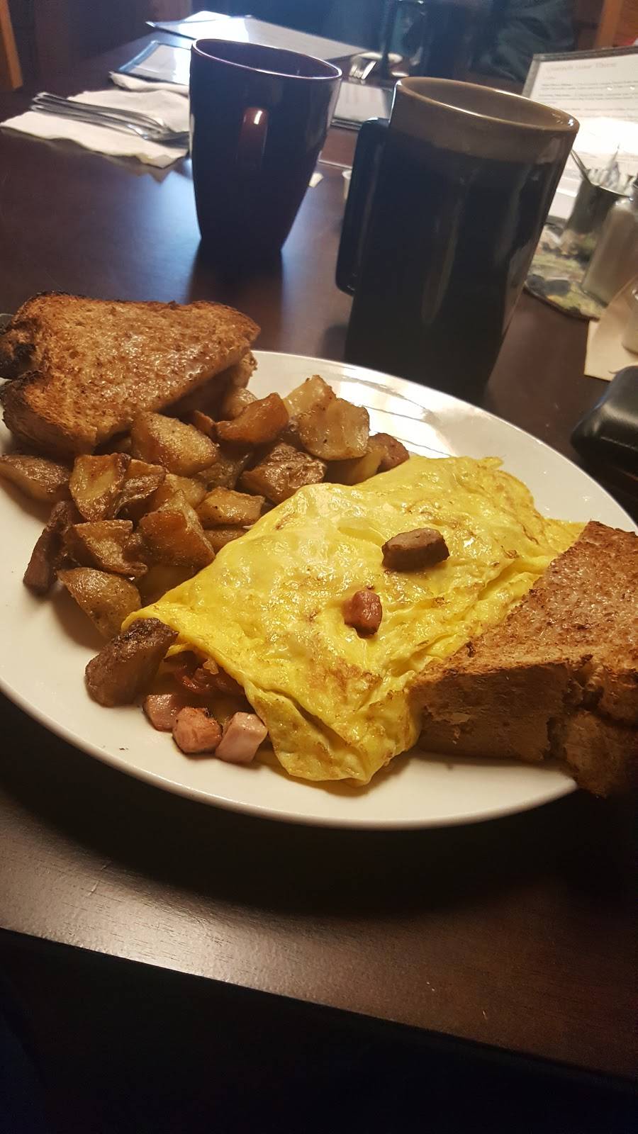 The Moody Mug Cafe | restaurant | 18 State St, Groveton, NH 03582, USA | 6036365096 OR +1 603-636-5096