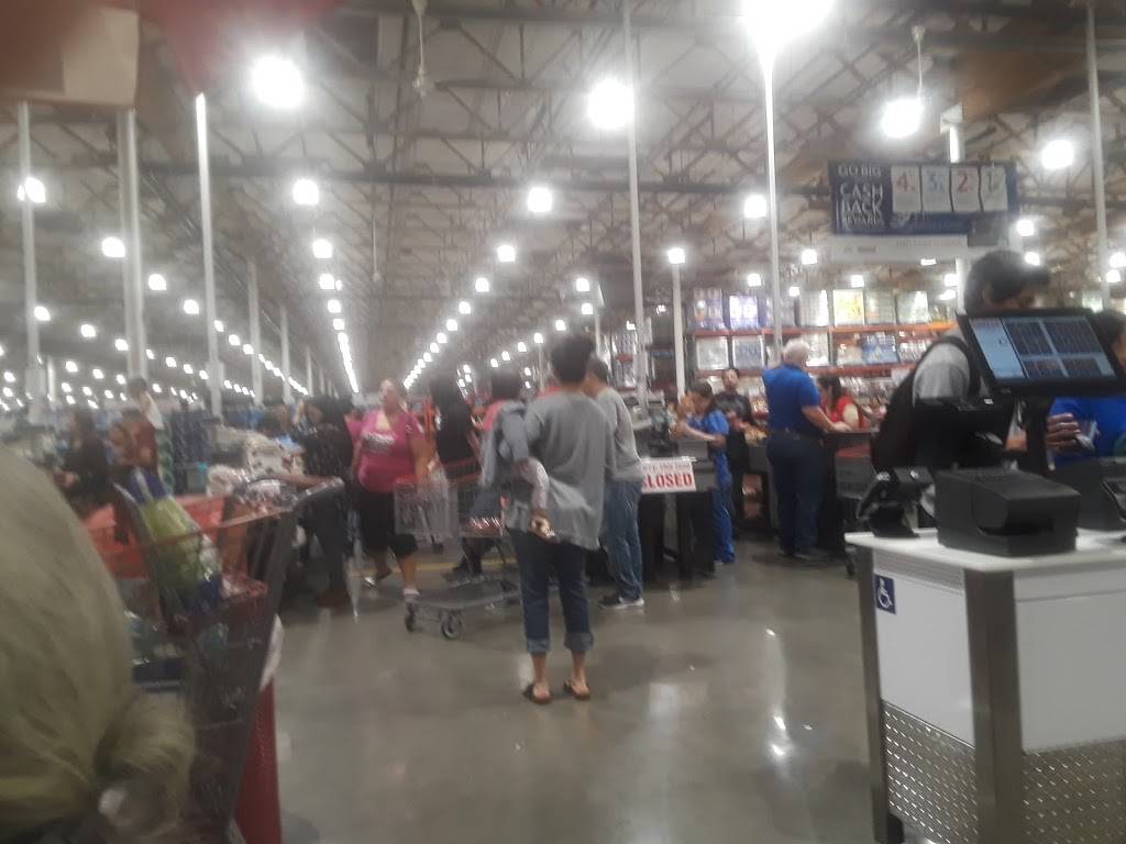 Costco Food Court | meal takeaway | 12700 Day St, Moreno Valley, CA 92553, USA | 9516978935 OR +1 951-697-8935