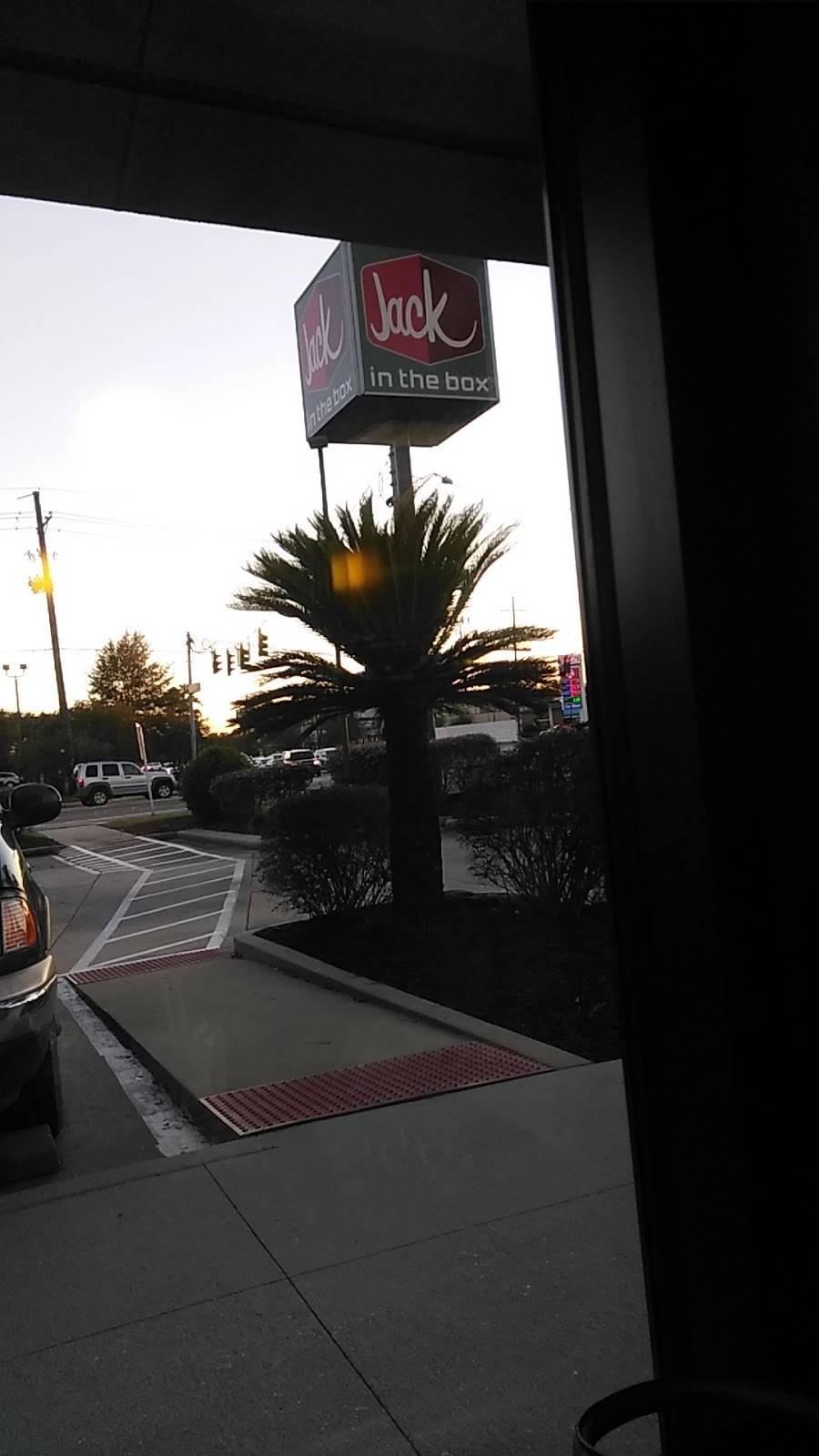 Jack in the Box | restaurant | 8919 Siegen Ln, Baton Rouge, LA 70810, USA | 2258199838 OR +1 225-819-9838