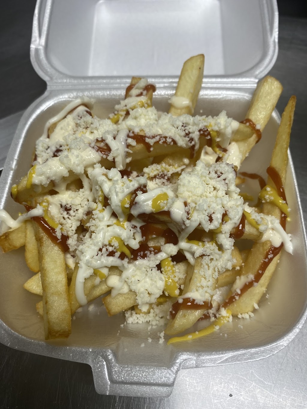 Flores Restaurant | restaurant | 1201 W Miller Rd, Garland, TX 75041, USA | 4693670885 OR +1 469-367-0885