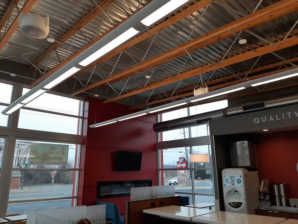 Wendys | restaurant | Milldale, Southington, CT 06479, USA | 8607363662 OR +1 860-736-3662