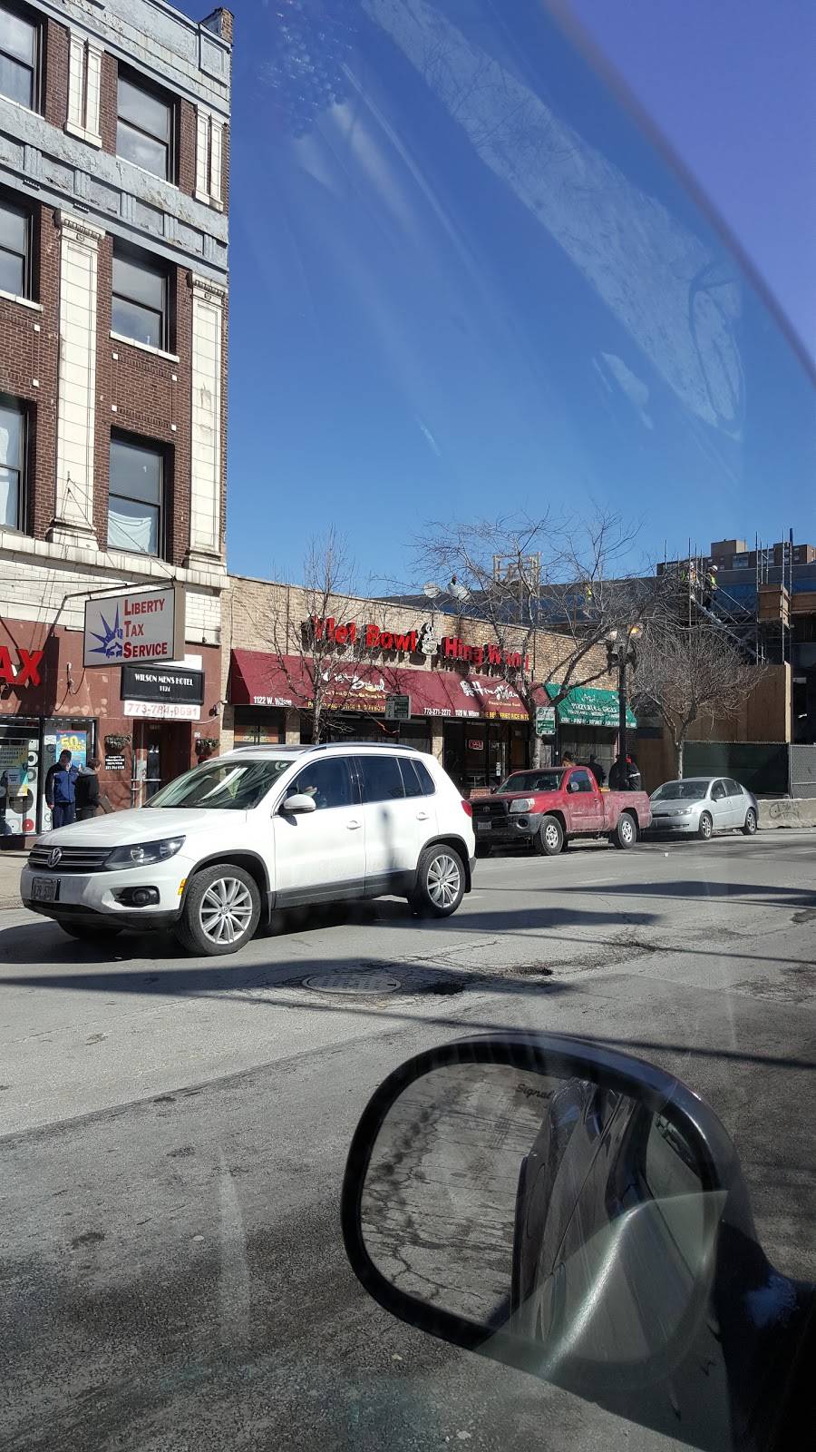 Viet Bowl | restaurant | 1122 W Wilson Ave, Chicago, IL 60640, USA | 7732712271 OR +1 773-271-2271