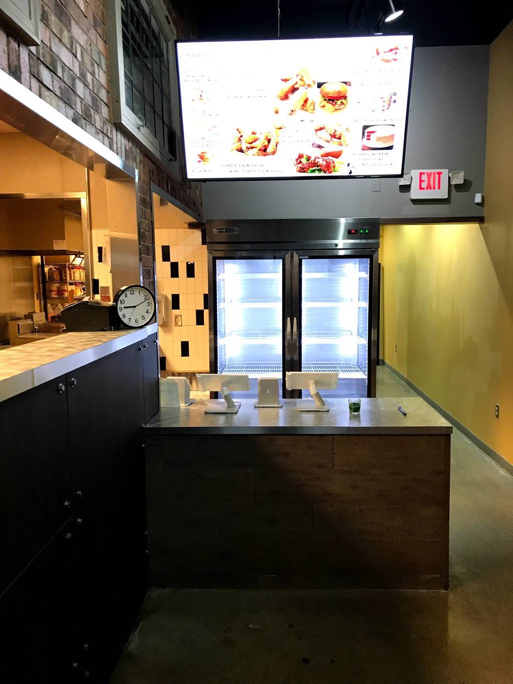 Wing Bar - Big Time Wings | restaurant | 8320 N Michigan Rd, Indianapolis, IN 46268, USA | 3177317121 OR +1 317-731-7121