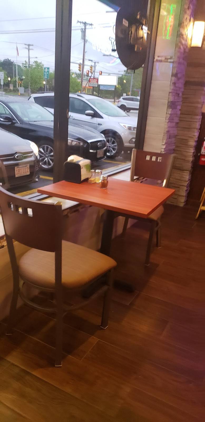 Holiday Pizza | restaurant | 714 Southbridge St, Auburn, MA 01501, USA | 5088325169 OR +1 508-832-5169