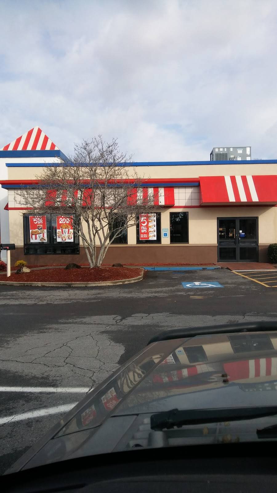 KFC | restaurant | 813 Lynn Garden Dr, Kingsport, TN 37660, USA | 4232454455 OR +1 423-245-4455
