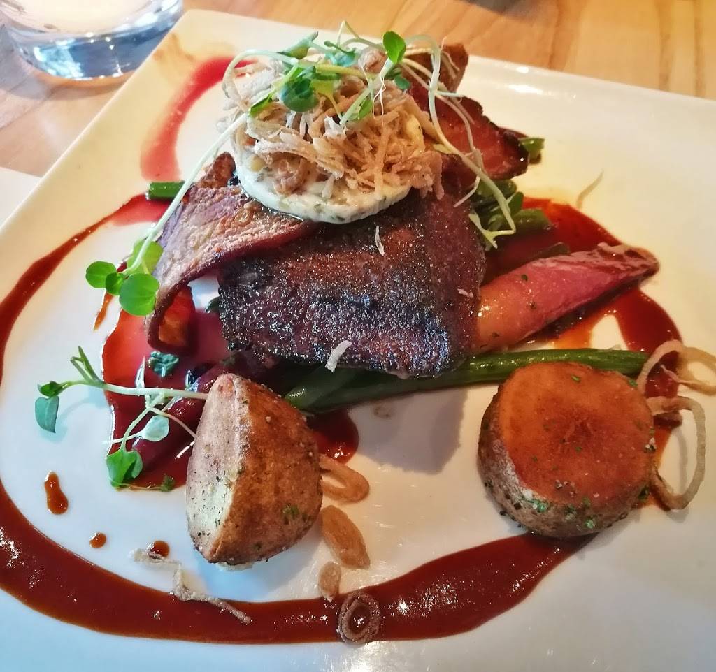 Restaurant Donalda | restaurant | Canada, 996 Rue Valiquette, Sainte-Adèle, QC J8B 2M4, Canada | 4502292727 OR +1 450-229-2727