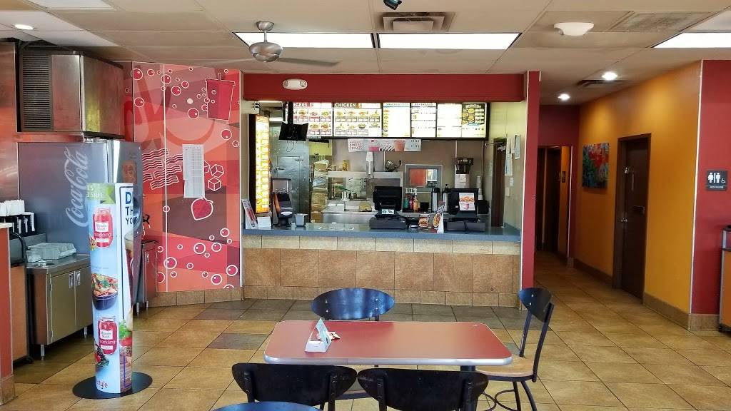 Jack in the Box | restaurant | 2465 Babcock Rd, San Antonio, TX 78229, USA | 2106157328 OR +1 210-615-7328