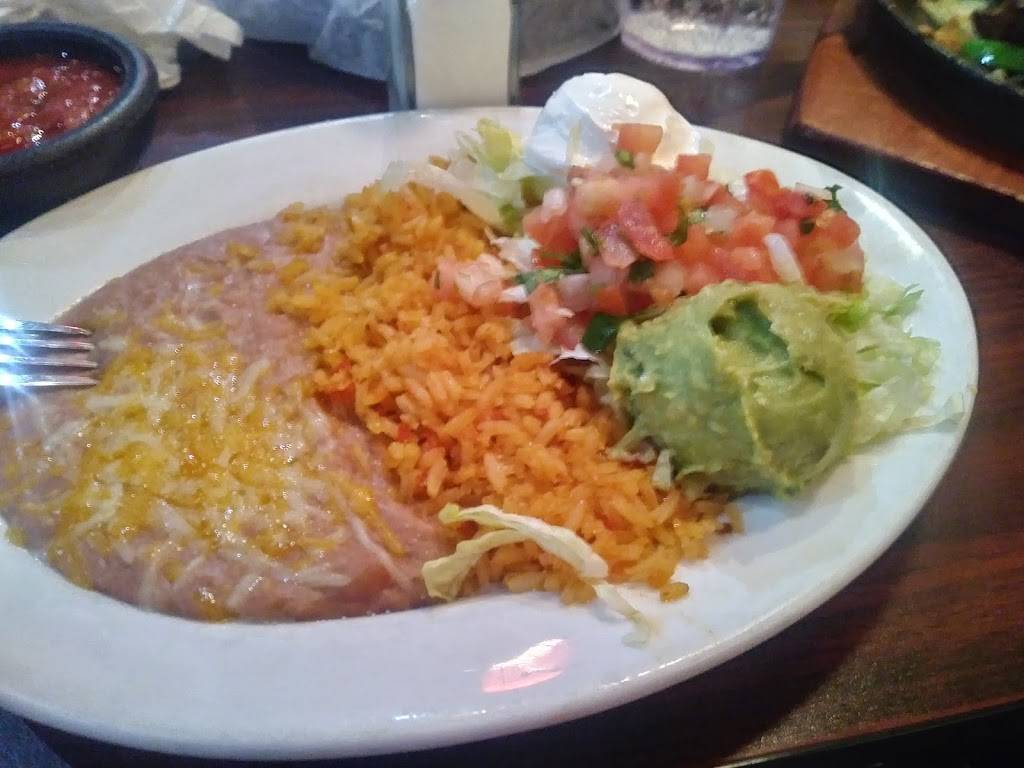 La Salsa Grille | restaurant | 840 W Danforth Rd, Edmond, OK 73003, USA | 4055624100 OR +1 405-562-4100