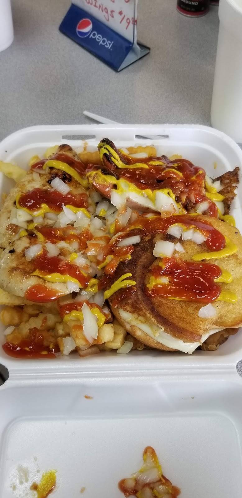 Perinton Hots | restaurant | 12 Courtney Dr, Fairport, NY 14450, USA | 5856789485 OR +1 585-678-9485