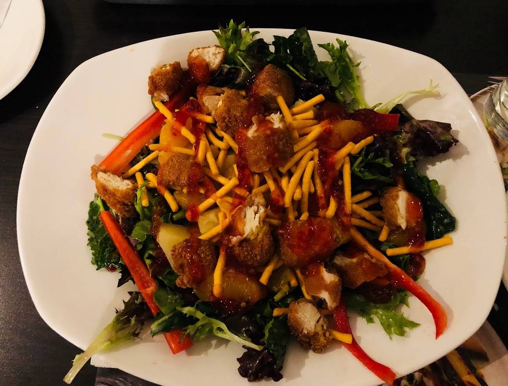 Rôtisserie St-Hubert | restaurant | 609 Boulevard des Bois Francs S, Victoriaville, QC G6P 5X2, Canada | 8193579226 OR +1 819-357-9226