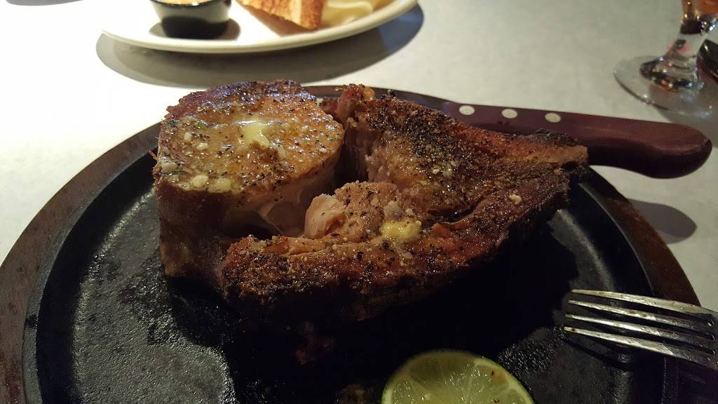 Perry and Sons Market & Grille | restaurant | 614 S Friendswood Dr, Friendswood, TX 77546, USA | 2814822842 OR +1 281-482-2842