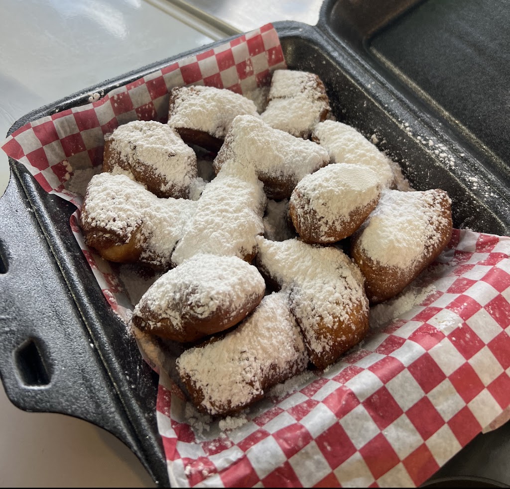 Voodoo Roux Cajun Food | restaurant | 108 Black Mountain Ave, Black Mountain, NC 28711, USA | 8283016799 OR +1 828-301-6799