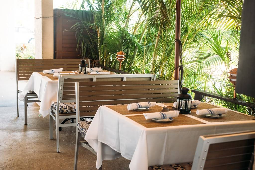 USS Nemo Restaurant | restaurant | 3745 Tamiami Trail N, Naples, FL 34103, USA | 2392616366 OR +1 239-261-6366