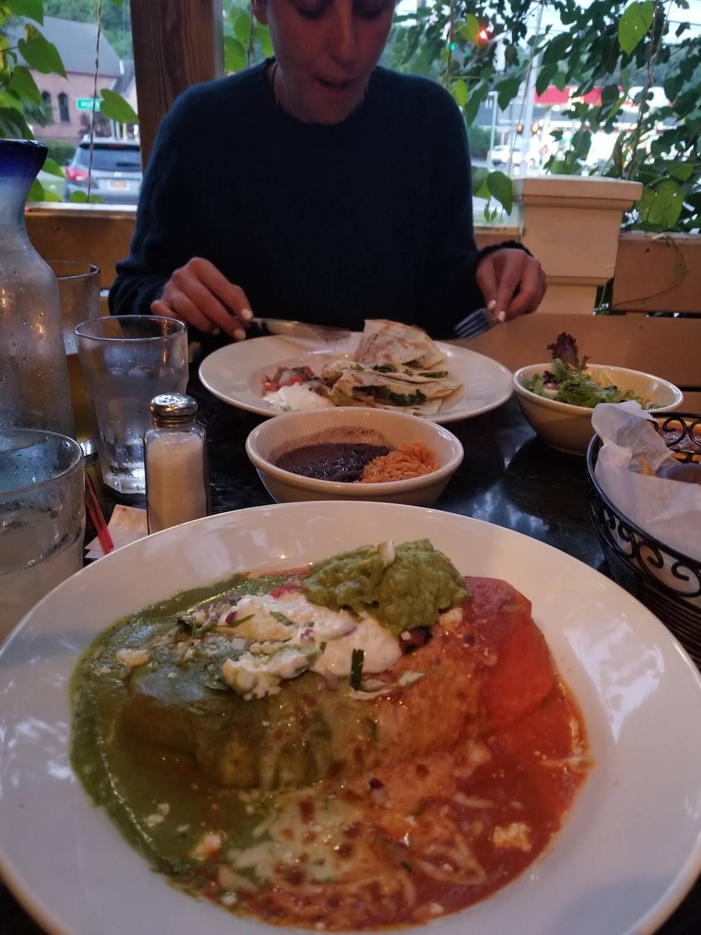 Destino Fiesta Mexicana | restaurant | 1 Church St, Chatham, NY 12037, USA | 5183926663 OR +1 518-392-6663