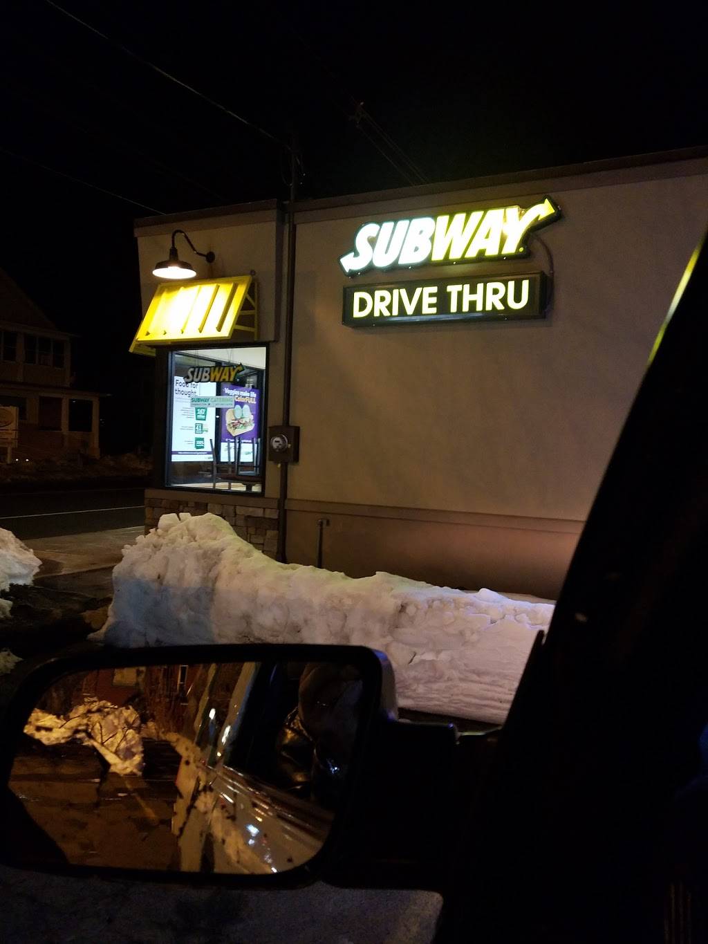 Subway | restaurant | 817-821 E Center St, Wallingford, CT 06492, USA | 2032650056 OR +1 203-265-0056